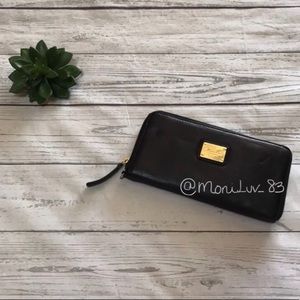 Kenneth Cole Reaction Black accordion wallet